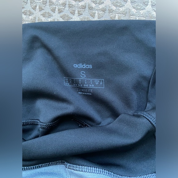 Adidas colour block capri pants. Size small - Picture 4 of 7